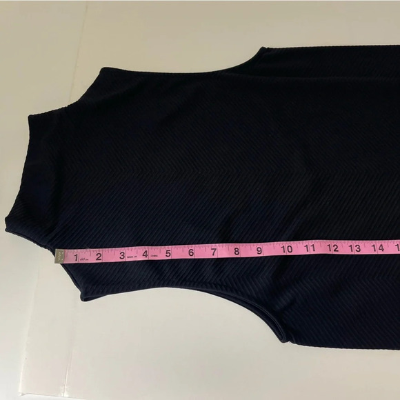 Athleta Shirt Womens Size Small Black Sleeveless Mocked Neck Tank Top Ribbed - Picture 6 of 7